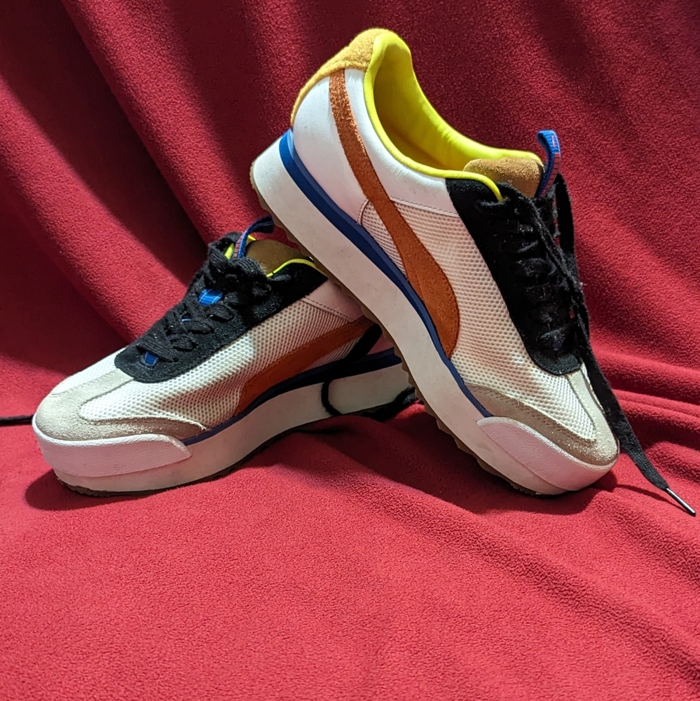 Women's Puma Roma Amor Heritage Sport Sneakers White Mandarin Orange Size 8 EUC